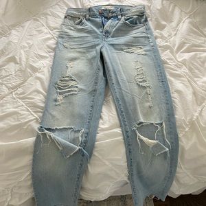 Madewell ripped vintage jeans